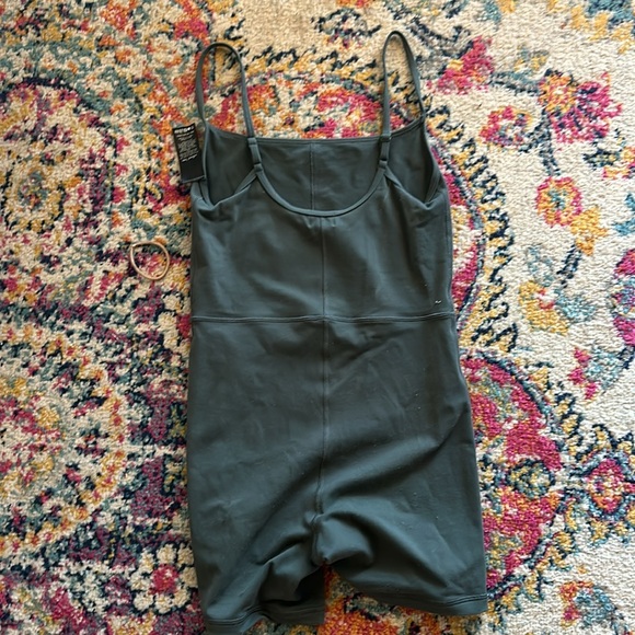 Aritzia Wilfred Free bodysuit Green - Picture 2 of 4
